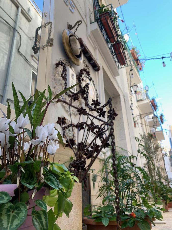 Fiori Catene Tra Le Torri Conversano Exterior foto
