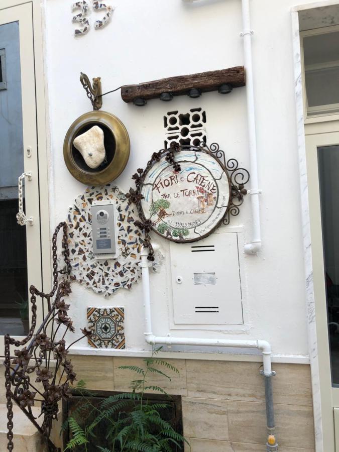 Fiori Catene Tra Le Torri Conversano Exterior foto